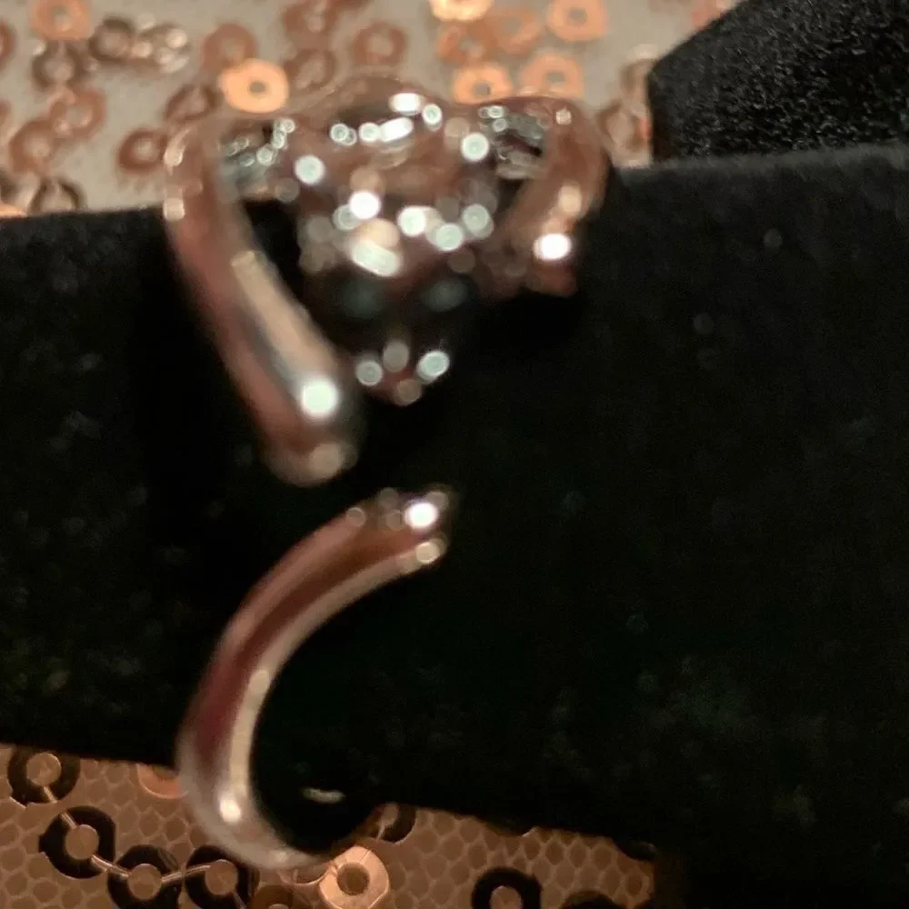 Flexible Kitty Ring with Black Stone Eyes